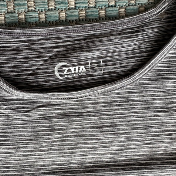 Zyia active women’s shirts size small, set of two - Picture 4 of 7